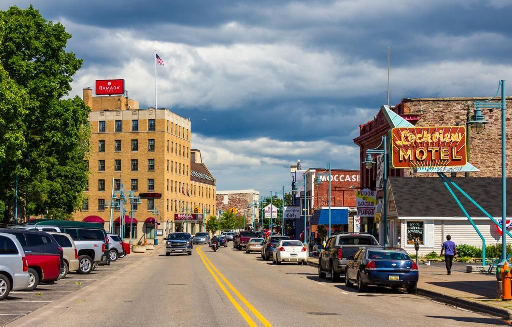Lockview Motel Sault Ste. Marie Bagian luar foto